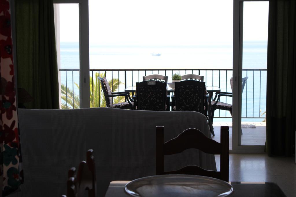 Apartamento Tuhillo 8 Nerja Luaran gambar